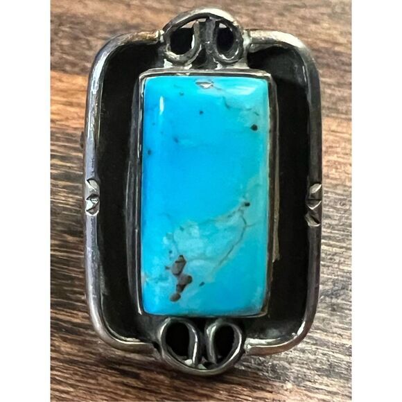Vintage Southwestern Solid Silver Large Kingman Turquoise Totem Ring Size 5.5 - Picture 14 of 14